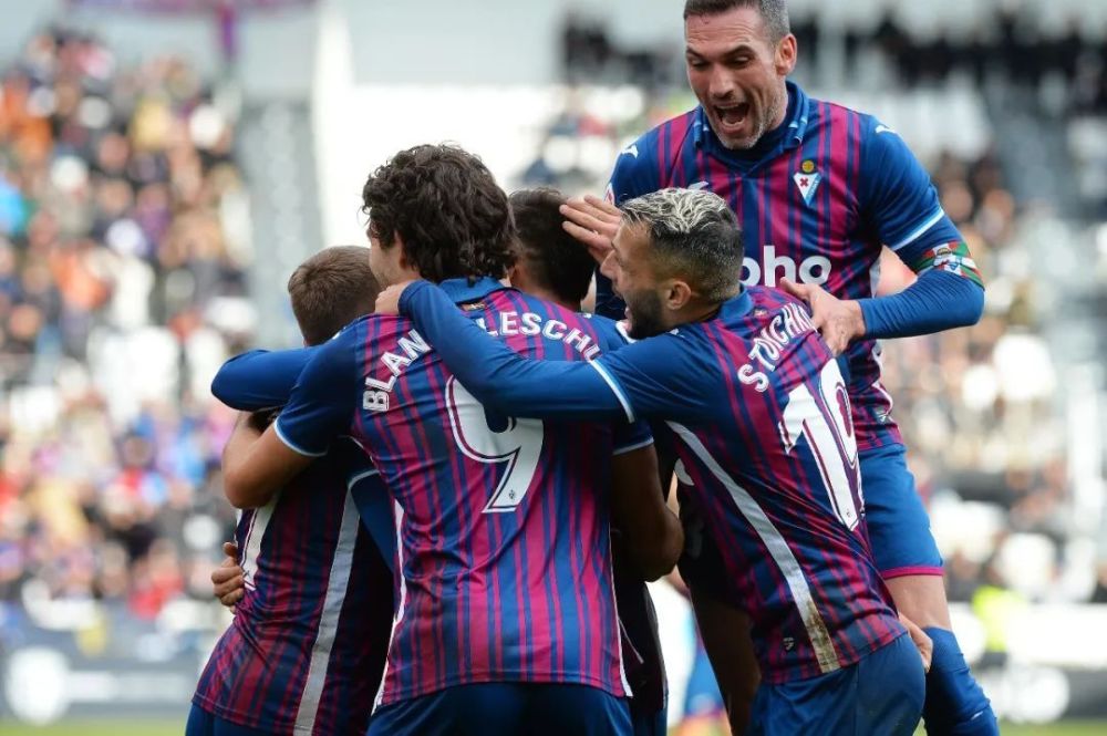 体表现虽然 体表现虽然